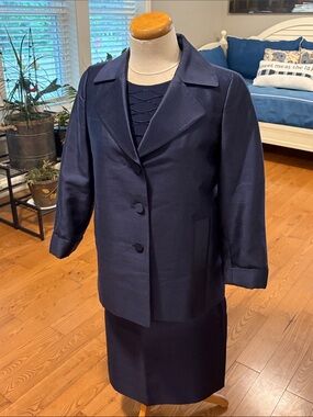 Talbots Navy Women's Crepe Suit Jacket - sequin top and matching crepe skirt.